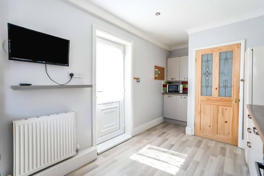 Beautiful 3 Bedroom Home, 10 Minutes Walk To Beach. Cleethorpes Zewnętrze zdjęcie